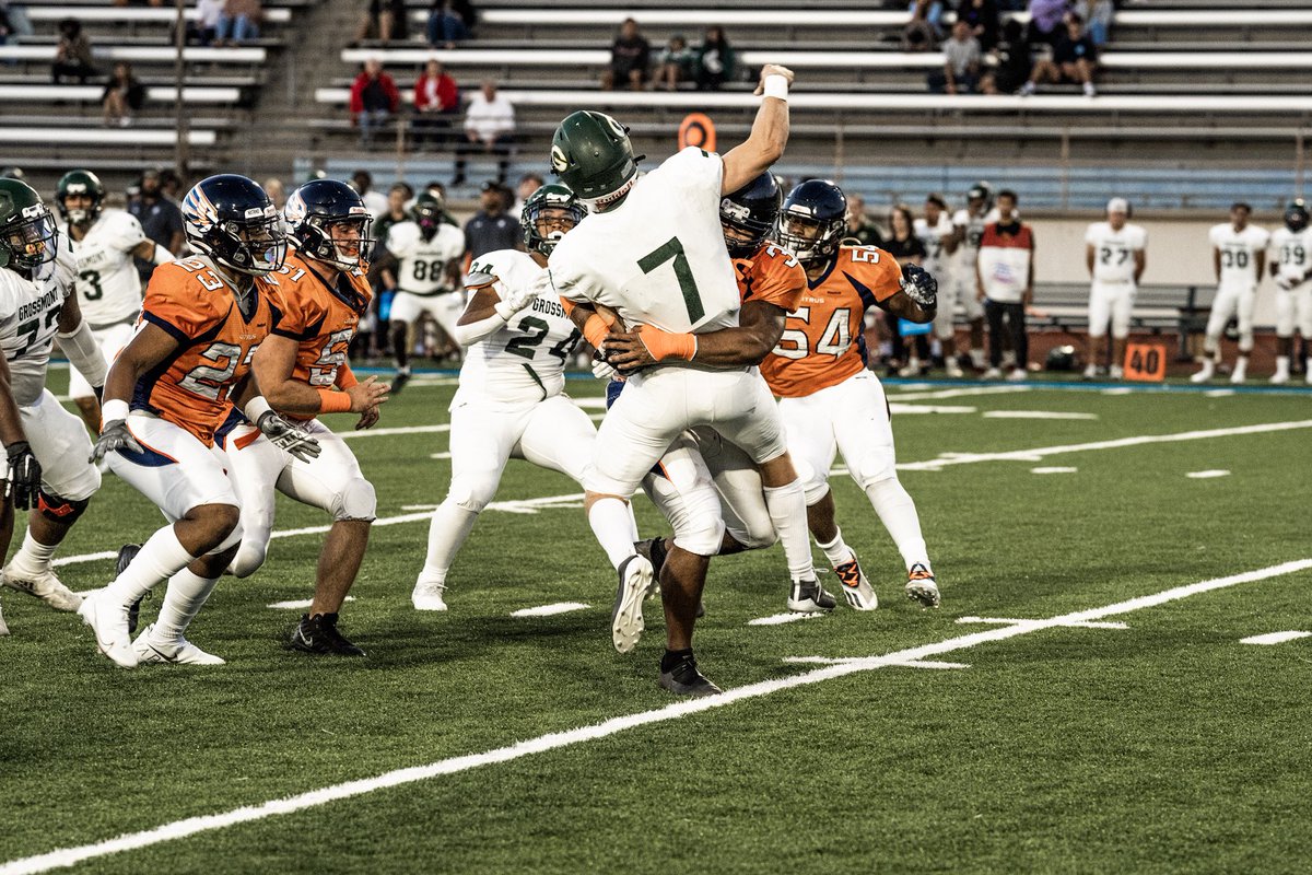 B. Armstead💸 tweet media