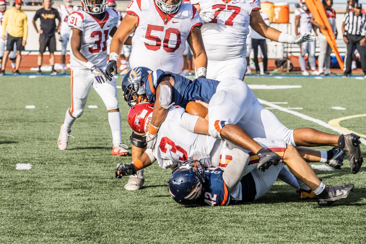 B. Armstead💸 tweet media