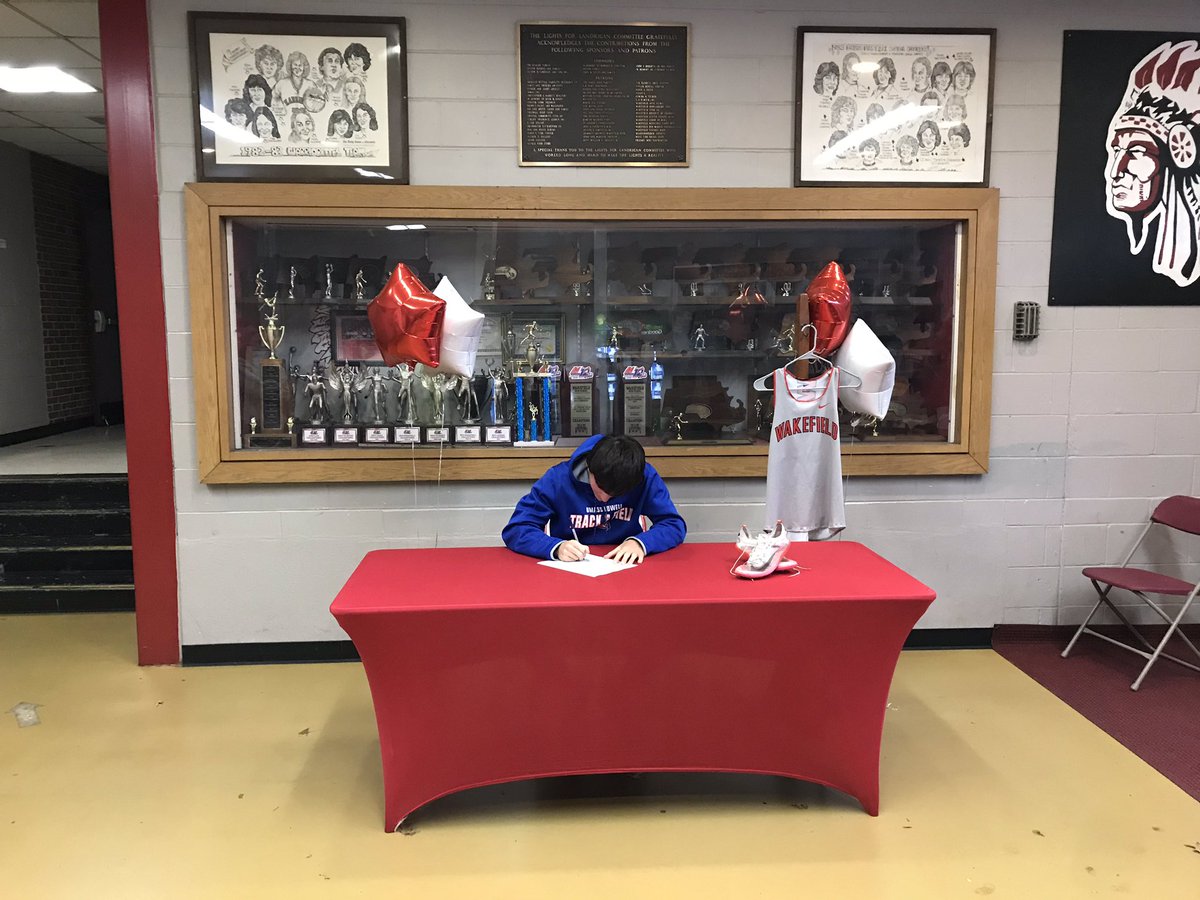 Congratulations to Mike Roberto on signing his National Letter of Intent to continue his Track career at UMass Lowell!
<a href="/Wakeitemsports/">Wakefield Item Sports</a> 
<a href="/RiverHawkXCTF/">UMass Lowell XC/TF</a>
<a href="/therealwmhs/">therealWMHS</a>