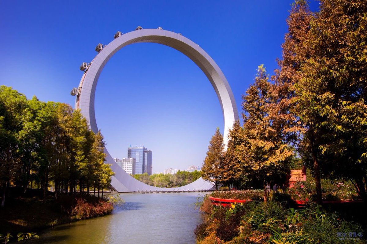 SarahFly11's tweet photo. The world's largest Ferris Wheel Scaffolding Project- Changzhou 2013 VS 2020 #rapidscaffolding 

Project period: 6 months (from July 2012 to Jan 2013)
30-40 workers
Totally around 70000CBM
Material: 1100tons scaffolding material

For more👉👉👉: https://t.co/JV2MuTfiTr https://t.co/1GUHVseQXQ