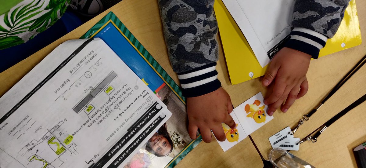 J_Vazquez_3's tweet photo. Little pollitos learning math with their pollito partner cards. When a pollito is left out the reward is to pick you own group. #2graderocks #siopstrategies #mathisfun #wetalktolearn #worktogetherlearntogether https://t.co/Lj6Bc3jfeL