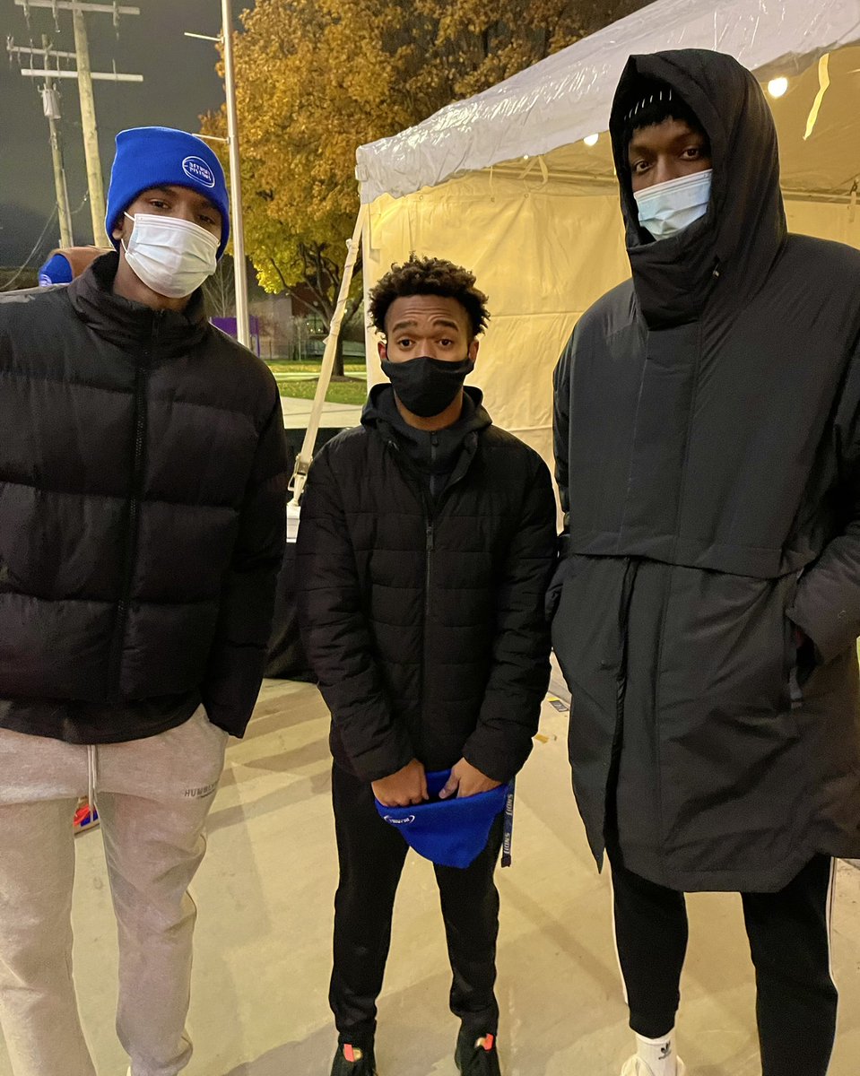 Johnny__Kane's tweet photo. Season of Giving. These guys genuinely care. It’s cool to see honestly. #Pistons https://t.co/dSUeEp9fy5
