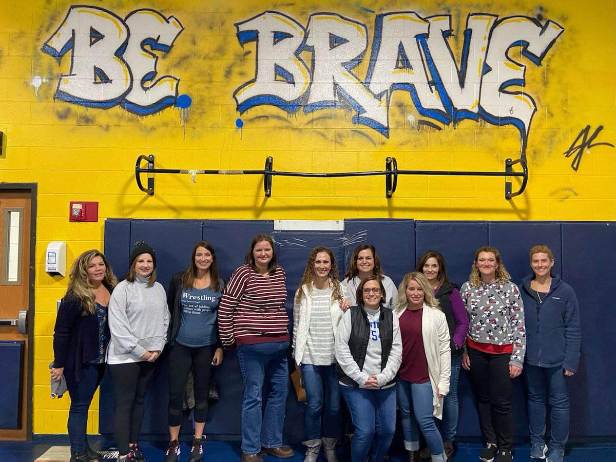 olentangywrest1's tweet photo. 🎶 OH YES IT’S LADIES NIGHT!!🎶
Thank you #WrestlingMoms for coming out to support the program! We hope you had fun. #Squeeze #ComeOnRef #ThatWasTwo https://t.co/xomllawD7b
