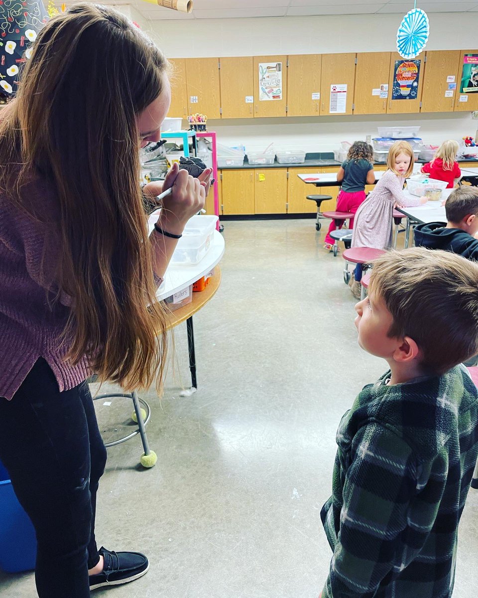 CF_CAPSEdu's tweet photo. Miss. Krecklow rocked her Art lesson with @hansenelementary kinders with Mrs. Trusheim’s guidance! Career exploration and future teacher mentorship at its best! #arteducation #howcutearethey #everystudenteveryday https://t.co/yF2mZ2rhu8