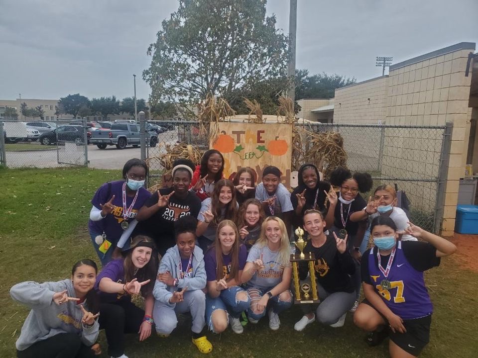 CoachCombs66's tweet photo. So proud of our @LonghornsFlagFB team holding it down at the fall festival! I heard those walking 🌮 were 🔥!!! @LennardHigh @CarrieElwell1 
 @daijafanning @AbbyElwell16 @grayce_bird_21 @EmmaBalacco @leximosley10 @DianyReyes82 @Emilykautz3 @Jaheilysantos https://t.co/03pf0q8qg9