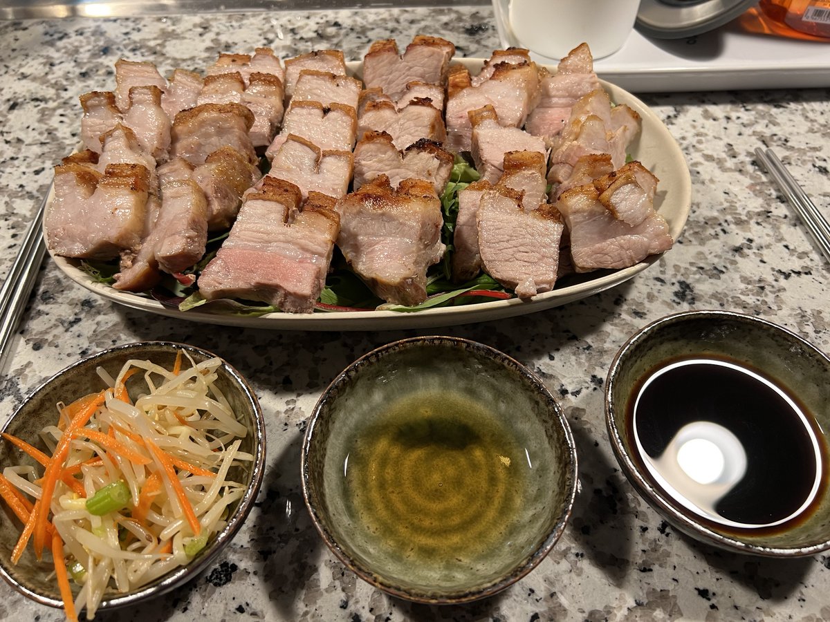 GumdropsEU's tweet photo. Pork belly for dindin #yoongistyle https://t.co/LQSnTqnRT9