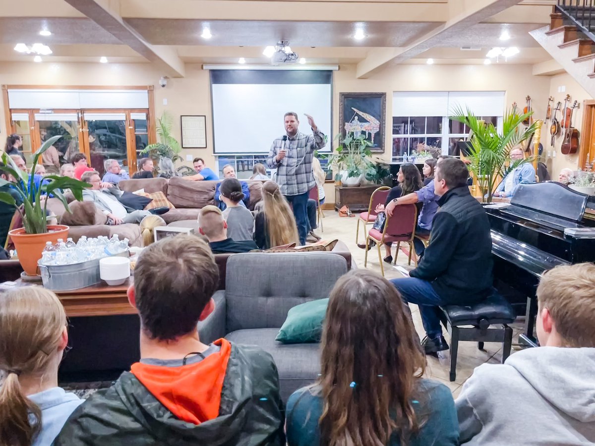 jimbobforar's tweet photo. I am truly honored and humbled that more than 200 people stopped by our home Tuesday night to show their support for my Senate campaign! Springdale is my home, and I am committed to serving the people of this great community.

Together we can make a difference! https://t.co/zwzFExNWg3