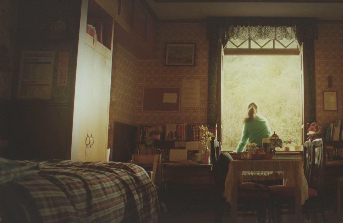 jisoop_'s tweet photo. He’s listening to her voice recording in her room? 🤔

SNOWDROP SECOND TEASER
#SnowdropExclusiveTeaser https://t.co/eI7WwY8hEH