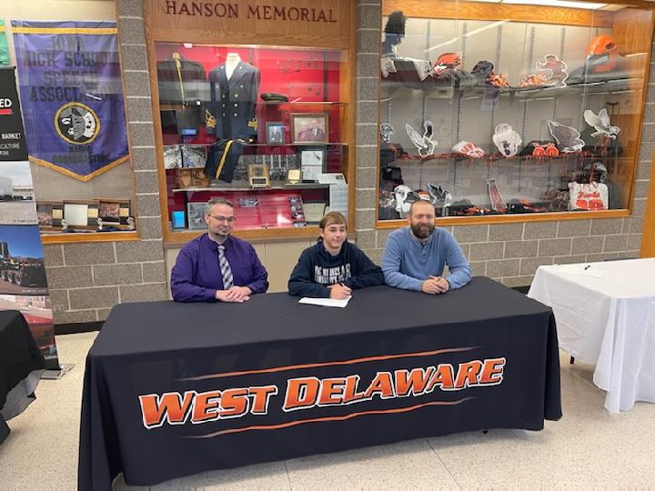 WestDelawareHS's tweet image. Congratulations to our newest apprentices on their signing day! #WDHawks #NAW2021