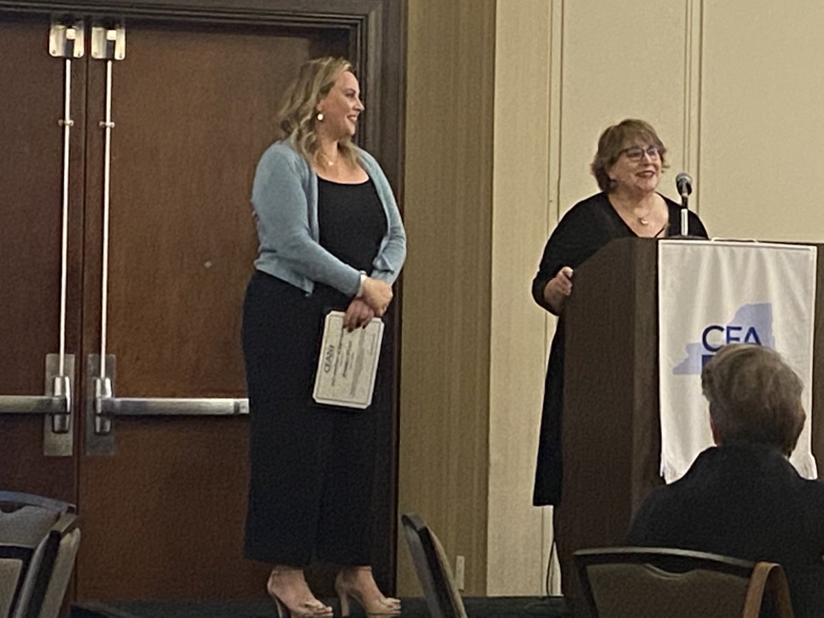LisaRaposo1's tweet photo. Thank you Andrea! #yourenotgoinganywhere #notgoodbye #marketingmaven #ceany21 https://t.co/Pvz9vObpB4