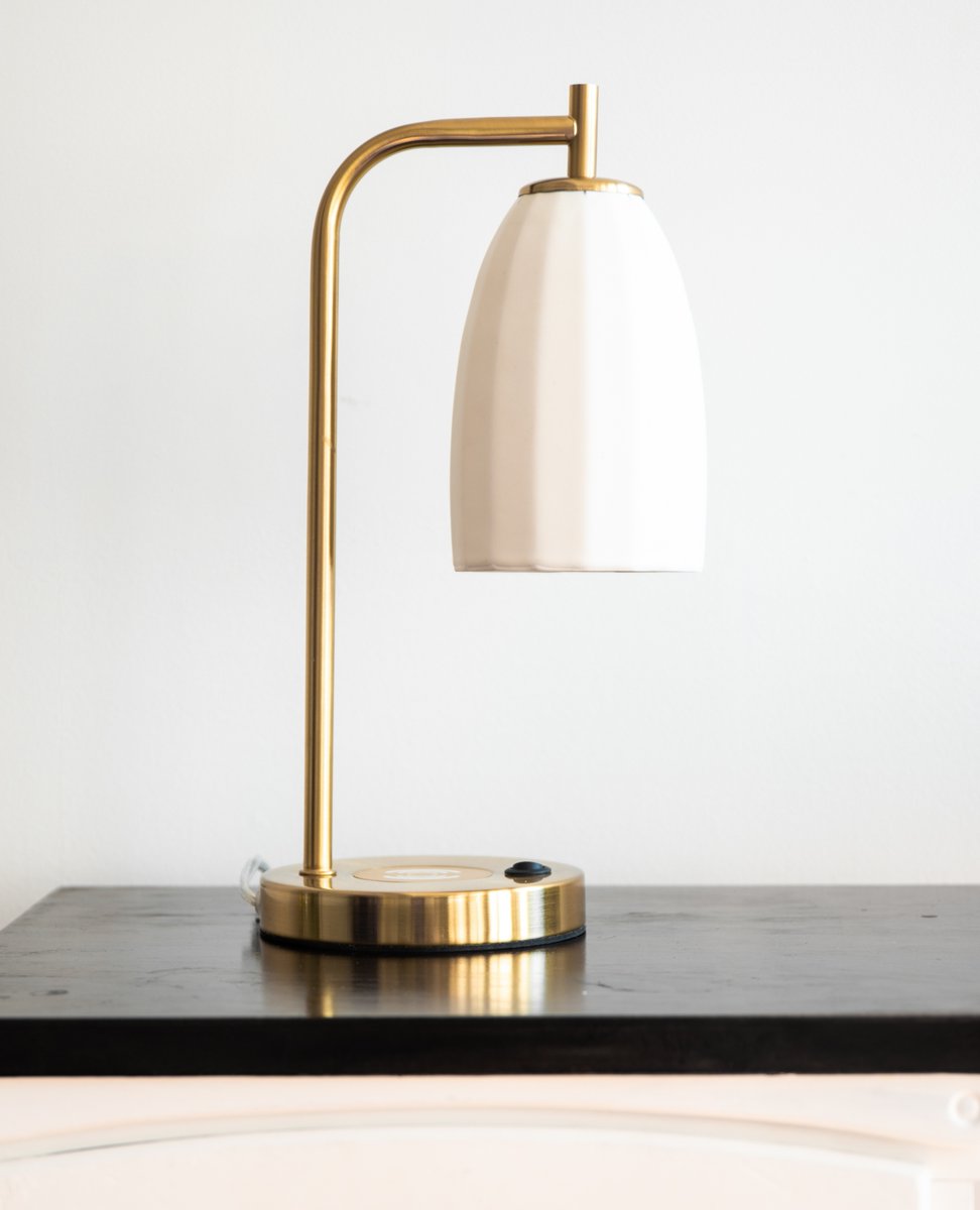 thebrightangle's tweet image. We use computer aided design modeling for every product we create, like in our signature Dolan Lamps. Using CAD allows us to make dimensionally sound designs that can then be 3D printed. Each piece is carefully handled by skilled craftspeople from start to finish.