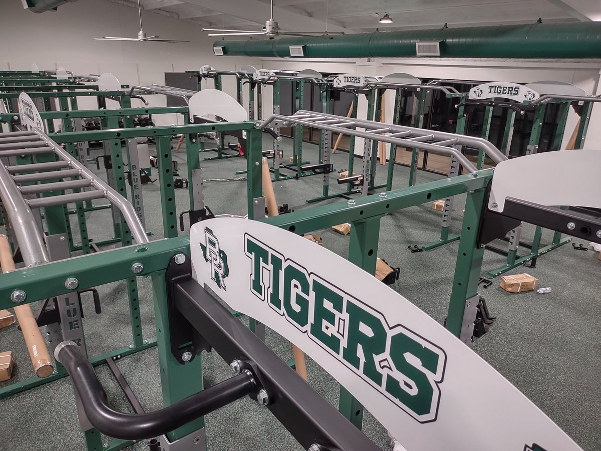 Blue_Ridge_FB's tweet photo. The tops of the racks got branded today. However, it's not what goes on top of the rack that matters, it's the WORK that goes into it. No workie, no winnie. #Value #TPW #TEAMme https://t.co/WjHMaDdx4j