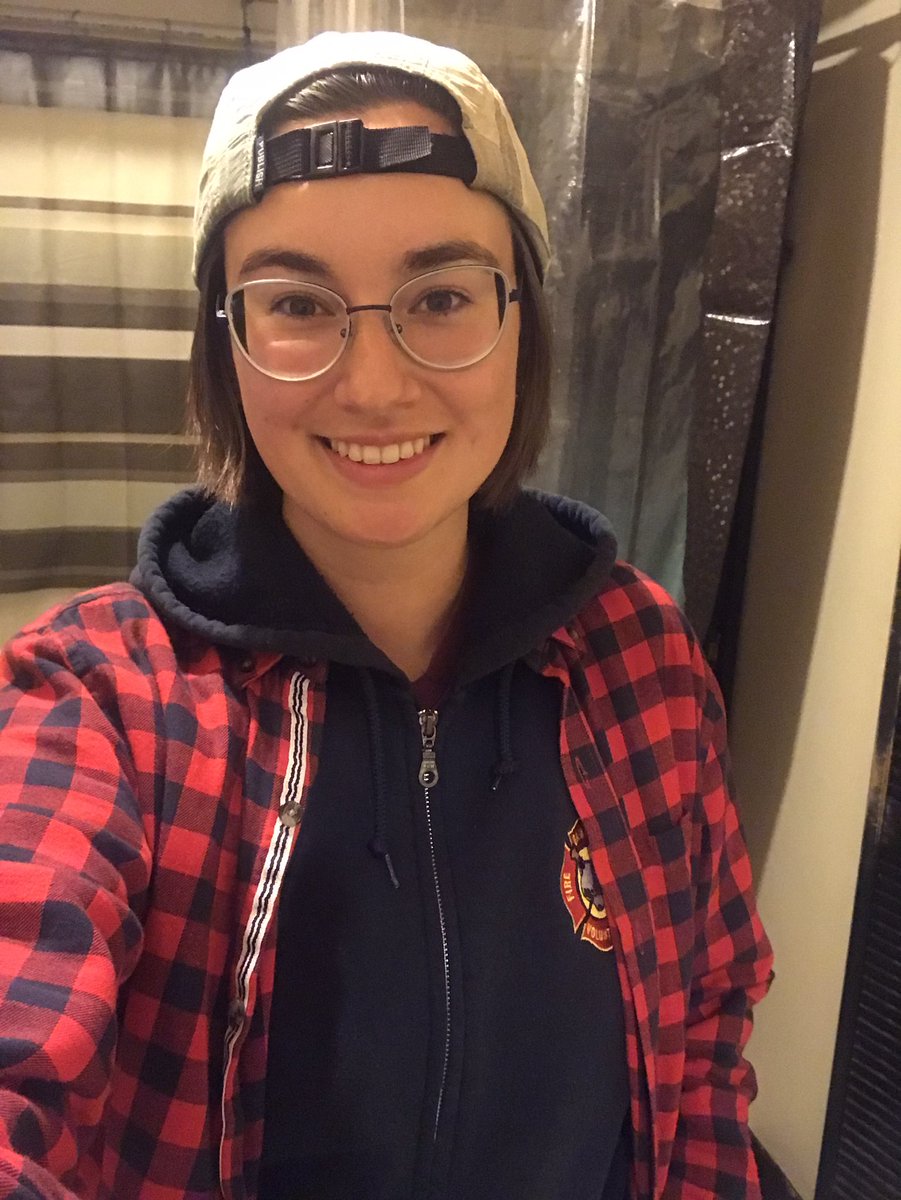 Happy #LGBTQSTEMDay! I’m non binary and queer and happily studying marine biology!  Sometimes I dress like a stereotype and that’s ok 👌