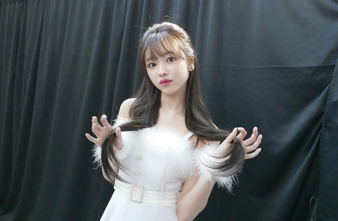 doIItingz's tweet photo. ¿La mejor ceo del mundo cumple años y yo perdermelo? Nop, nunca, never, jamás. And looking extra pretty just for the #𝐄mi𝐁day estoy pronta para llenar de amorcito a mi pequeña escorpiana. ¡Te adoro con mi vida entera! Enjoy your #𝓟ocket𝔻ollDay🧸, you deserve it. 🥺🤲🏻 https://t.co/SSlSEmZn6M