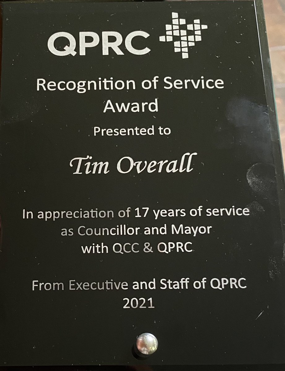 TimOverall's tweet image. An honour to participate in @QbnPalerang Years of Service awards. Congratulations to all recipients.
I was also pleased to be presented with an award for 17yrs of service to Local Govt &amp;amp;  community &amp;amp; I thank Council’s many dedicated staff for their generous words &amp;amp; well wishes.