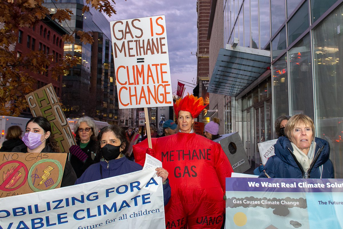 Look at this photo: Even methane knows it causes #ClimateChange! In the first 20 years after its release in the atmosphere, #methane is 80 times more powerful than CO2 at trapping heat. That's why we said #NoMoreGas #CleanHeatNow in our #Race4CleanHeat <a href="/MOF_Mass/">Mothers Out Front Massachusetts</a> <a href="/MothersOutFront/">Mothers Out Front</a>