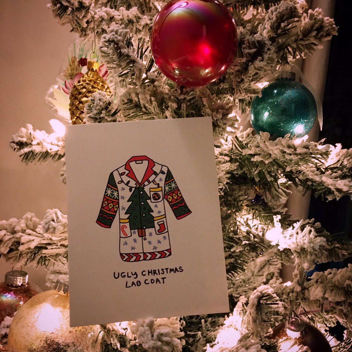 biolimerence's tweet photo. The holidays are coming…🎄

#sciart #canadianartist #uglylabcoat #scientist #biologist https://t.co/C2wbREkobM