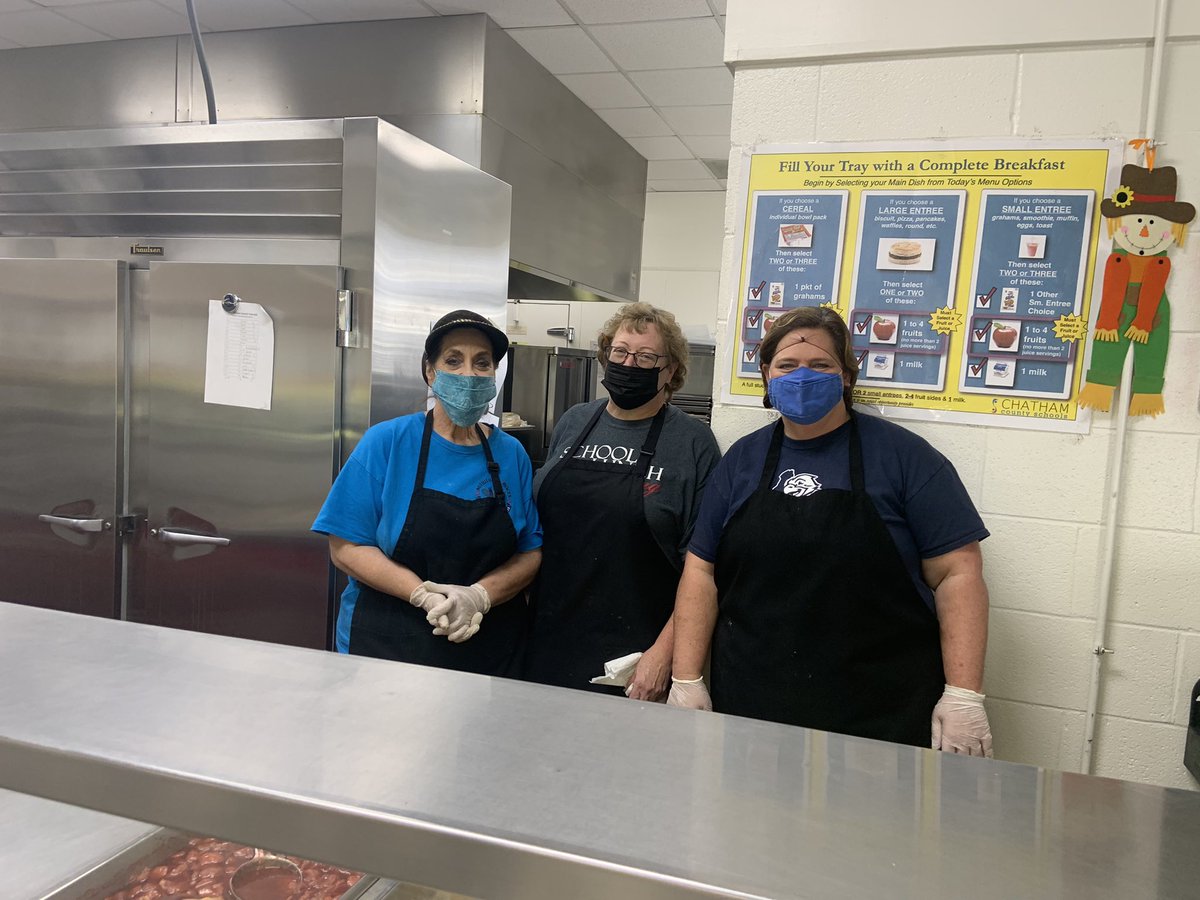 I have a new appreciation for what our Child Nutrition staff does every day to make sure our students are fed.  Thanks Mrs Guthrie for joining our team today.  #heartofccs #nochildhungry #DislikeTheHairNet <a href="/SilkHopeEagles/">SHSeagles</a> <a href="/ChathamCoSch/">Chatham County Schools</a>