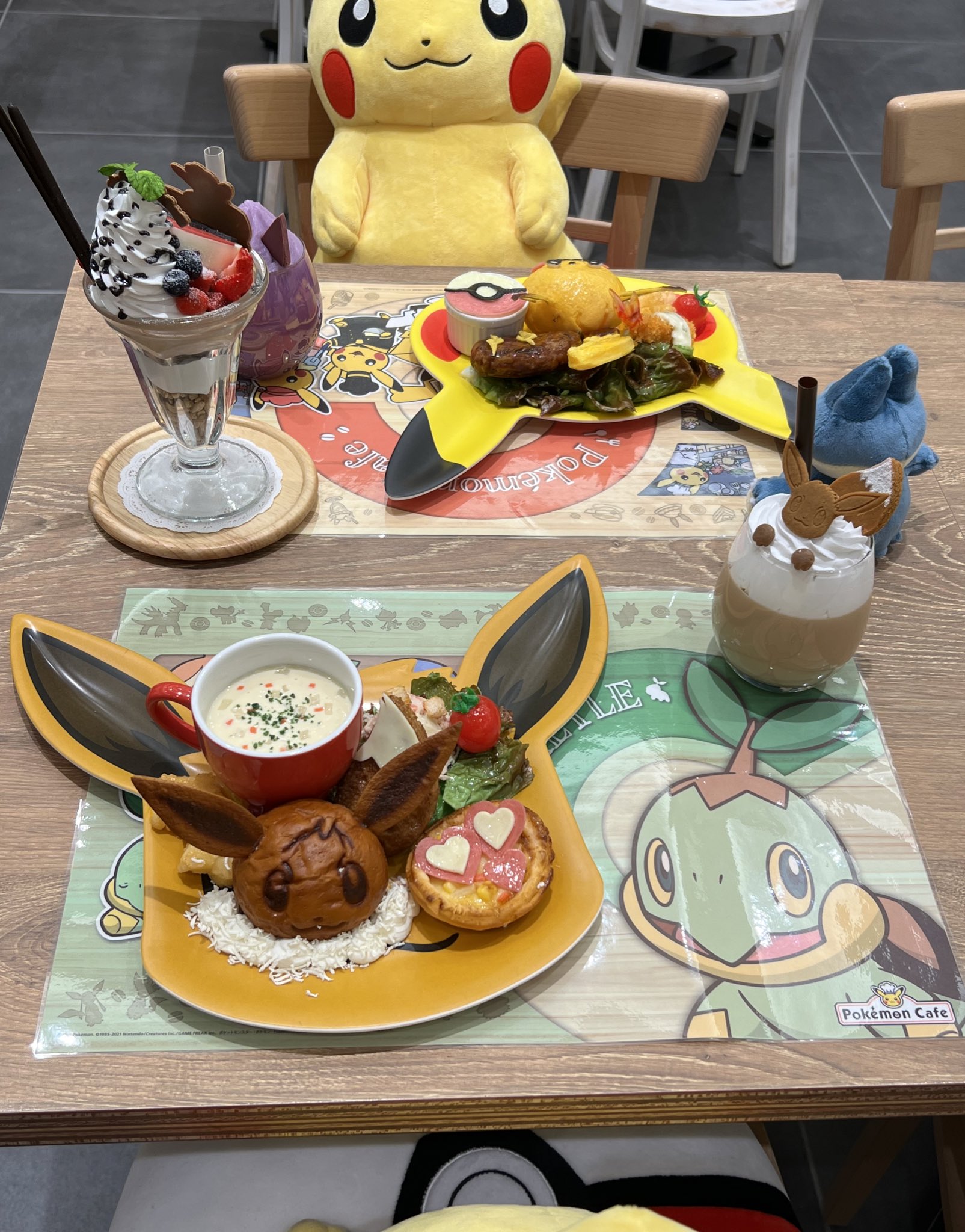 ポケモンセンターnakayama Rt Room Of Mew ポケモンカフェくるよねw ピカチュウのランチョンだから当たりです T Co Szc86hbmc2 Twitter