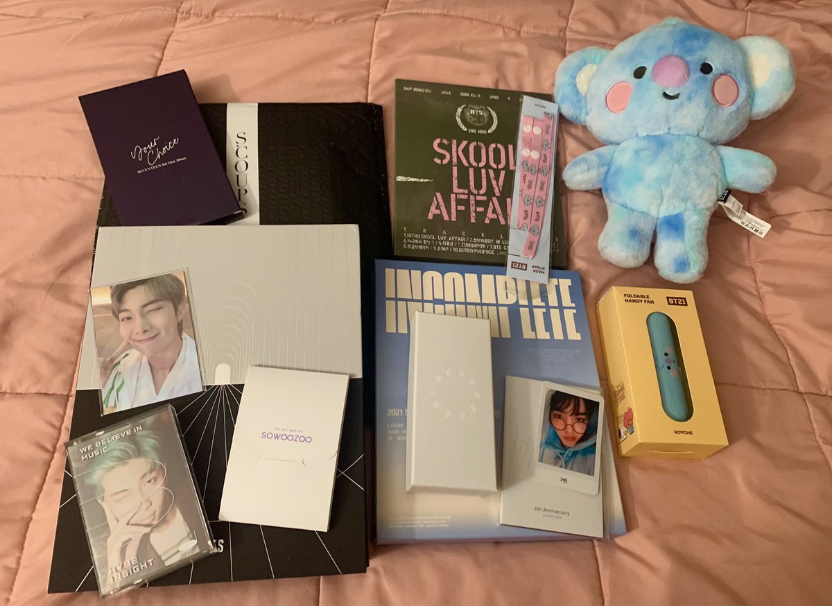 holijoonie's tweet photo. shout out to @singwoosales for holding onto my massive order until i was ready to receive it!! i’m so freaking excited to have all these goodies 🥳🥳 #singwooproofs https://t.co/6UuZCeCNIx
