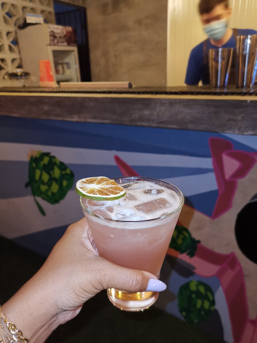 OlguitaReyna's tweet photo. Hello #TheYard @PanamaWeek #CocktailWeekPTY la última foto es el cóctel participante en competencia 🙋🏽‍♀️ Amé la vibra del lugar #Panama https://t.co/MpFDo8utNd