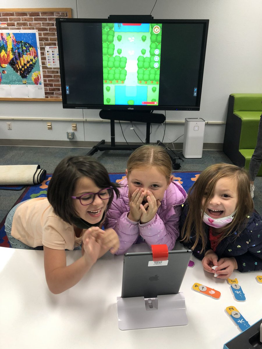 PinkyReads's tweet image. Kinders first time coding with Aubie! Precious! 🍓🍓🍓 @PlayOsmo @CISDlib @PinkertonCISD #makerspacefun #coding #codingwithaubie
