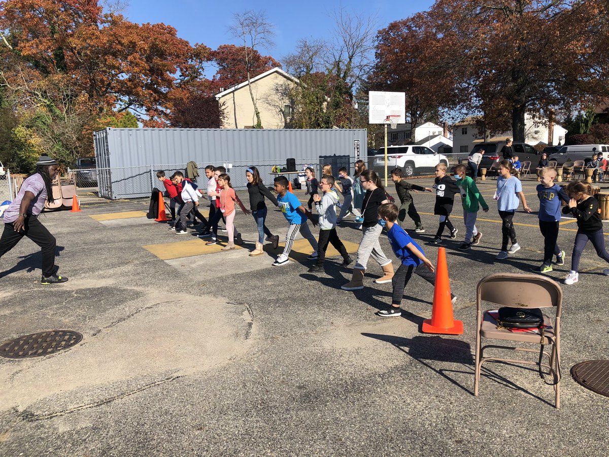 purteaching's tweet image. So much fun at our outdoor assembly today! @ParkPrideNB