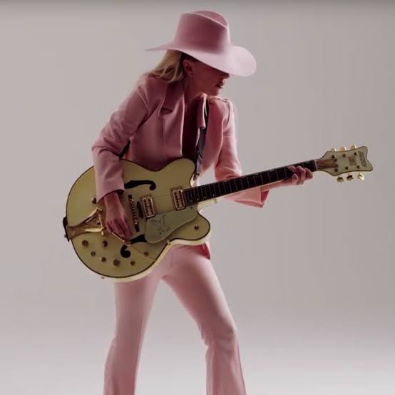 dougtype's tweet image. Hoje o look da @GalisteuOficial tá bem Million Reasons da @ladygaga 

#EliminacaoAFazenda