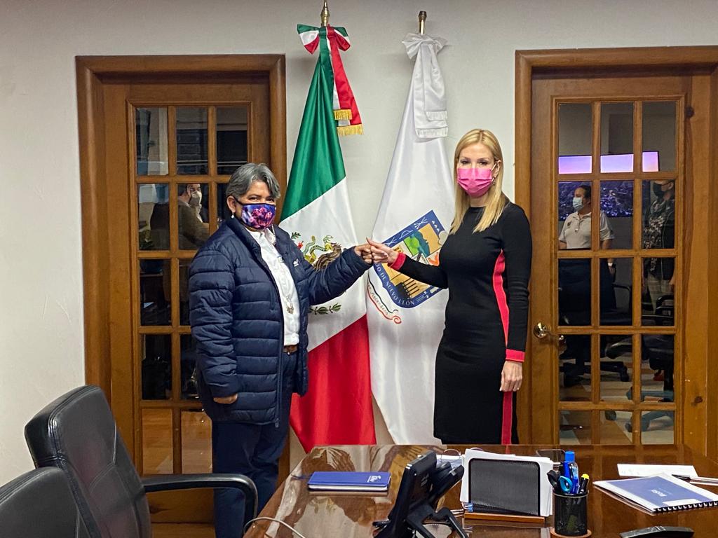 En un marco de cordialidad que reafirma los lazos de amistad y estrecha la colaboración  entre el gobierno de Francisco García Cabeza de Vaca y su homólogo de Nuevo León, Samuel García Sepúlveda, la secretaria de Salud de Tamaulipas, <a href="/DraGloriaMolina/">Gloria Molina Gamboa</a>