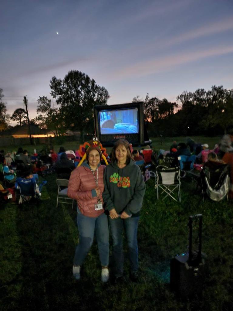CubbyBearReport's tweet photo. Movie night at Cravens! Cardboard contest! #sheldonspirit #sheldonisd https://t.co/UKw4yO1t3L