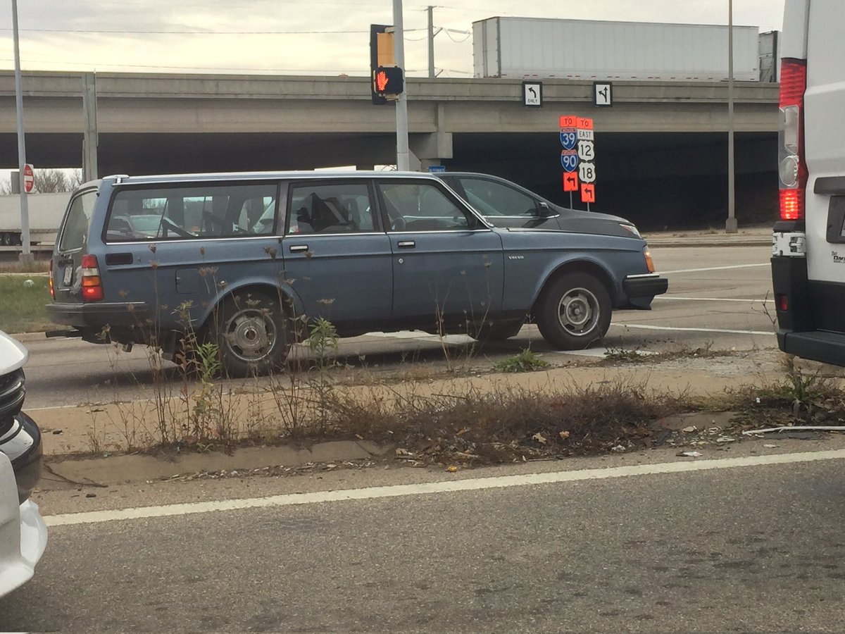 areallybiglife's tweet image. A client sent this, as they know me well enough. Not sure what it means that this is still my dream car?