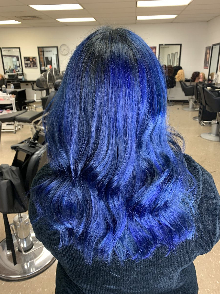 Fore_CHSCosmo's tweet photo. Loving this transformation 💙 @mcps_va @CHSBlueDemons https://t.co/otlY3LJoXI