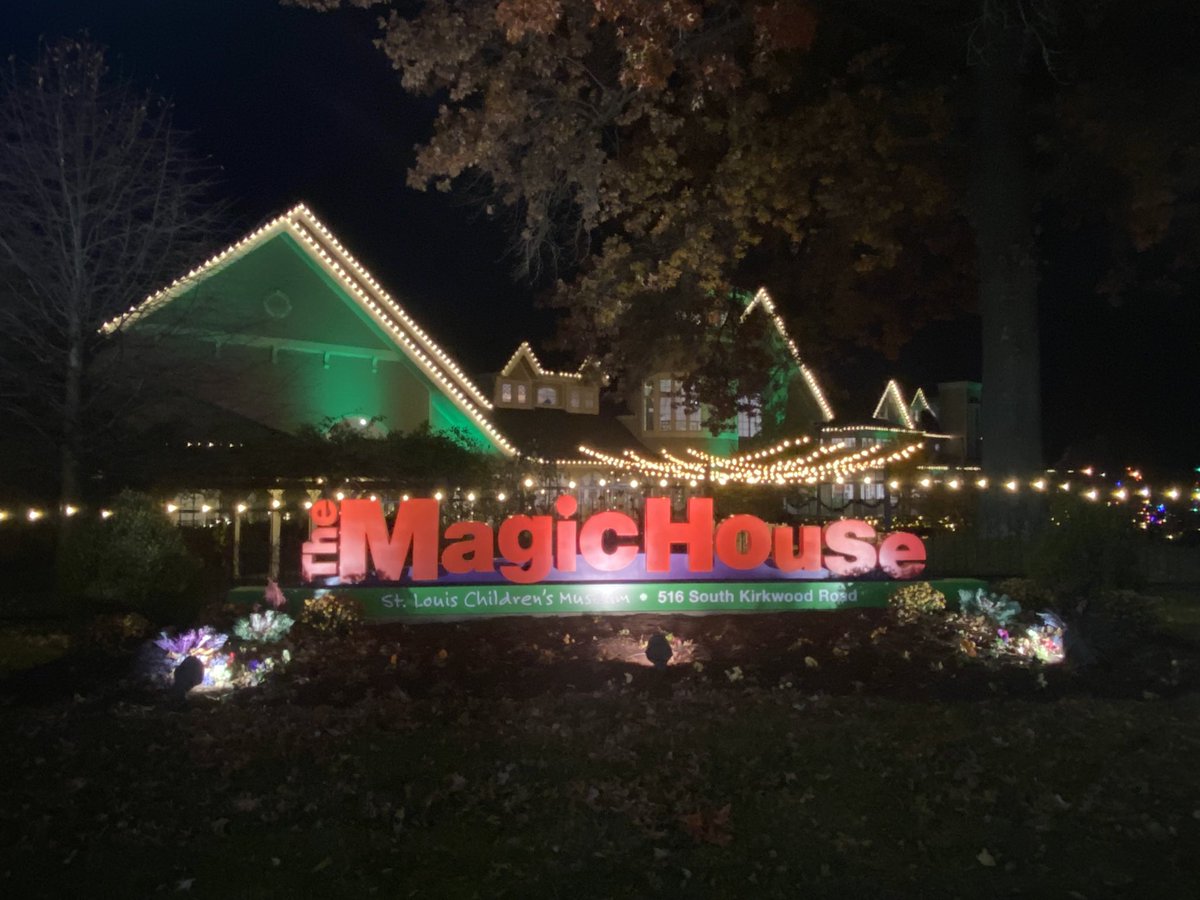 LindsayDClukies's tweet photo. Thanks to @TheMagicHouse for supporting injuring prevention and helping to keep all kids safe! #BeInjuryFree @InjuryFreeKids https://t.co/4CvI0PzXb8