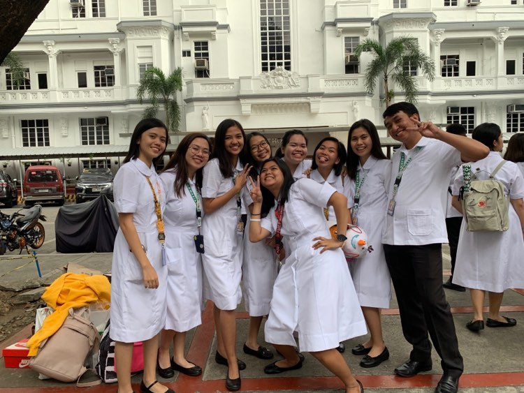 _yoowee's tweet photo. KRAZY SANA'ALL! LET'S GO, TEAM RAWR RAWR RAWR

(thank you ncbs for this event! super solid) ♥

#HuntForTheGems 🔎
#CrystalGemsCutie 💎
#TheNursingNetwork 🌟
#NCBS2122 👥
#ExcellenceAndHeart 💛💚 https://t.co/hSrB6l7SDd