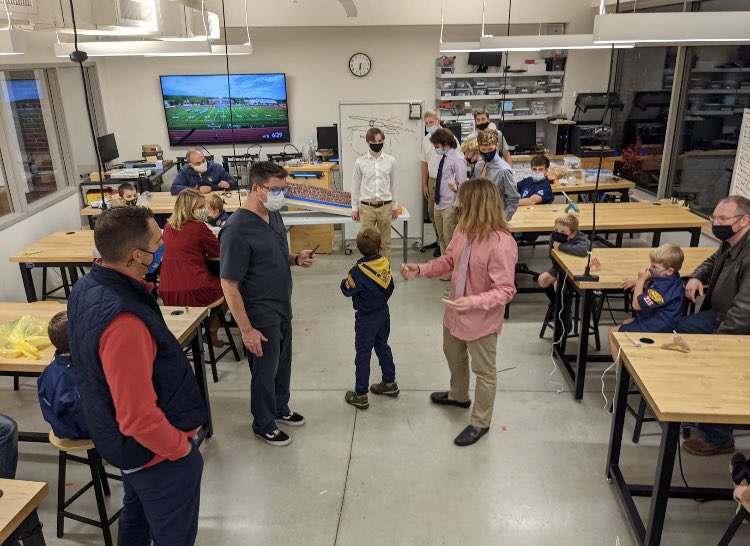 mpEng1168's tweet photo. Taught cub scouts how to make paper clip robots today!! Great experiences for all! https://t.co/xkR9QWKVoV