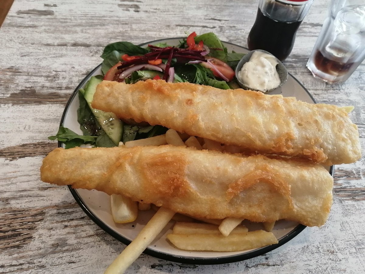 Finished most of my marking! 😄One good excuse to dine outside! One more week teaching and two more assessment tasks to mark next two weeks. Then it will be the end of the semester! Looking forward to the time that I can fully concentrate on my PhD study!