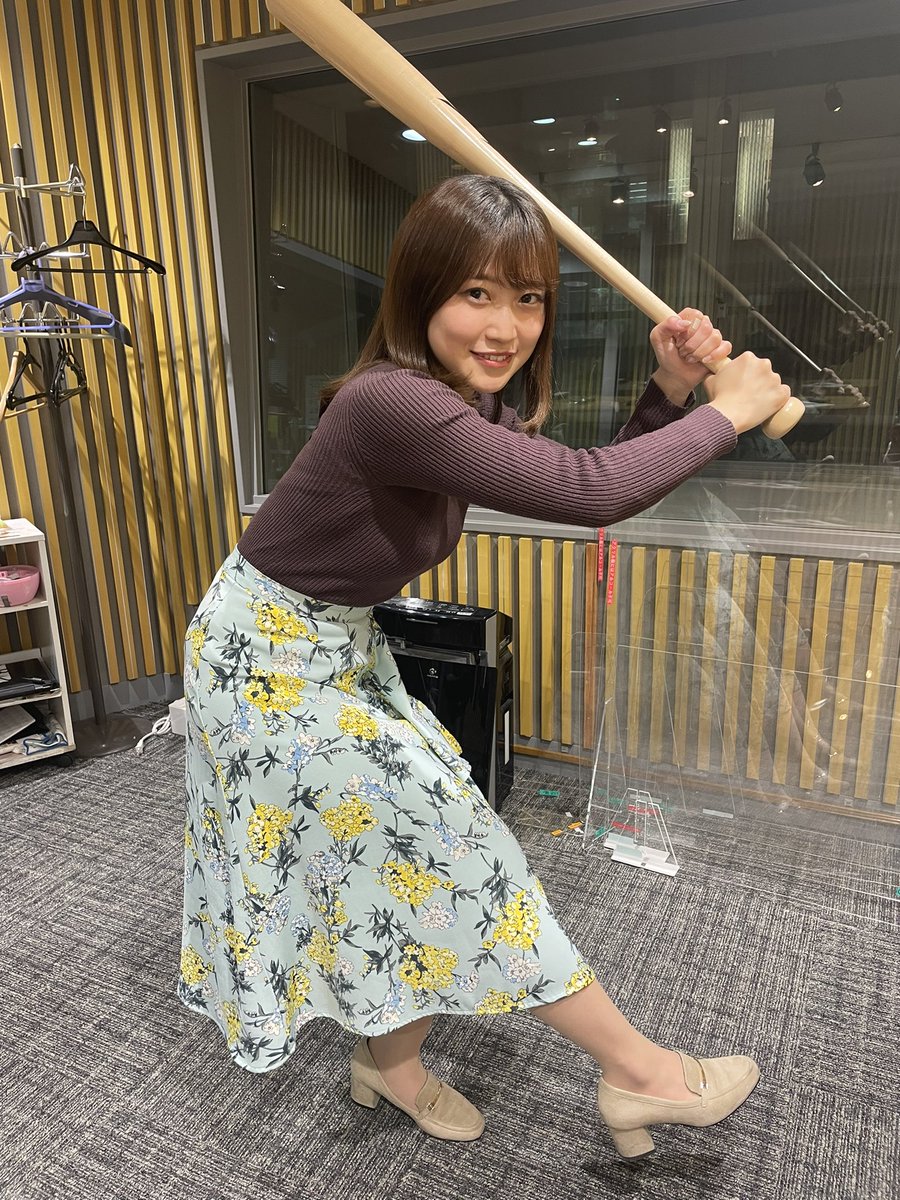 showup1242's tweet photo. 【#前島花音 の形態模写 #日本シリーズ SP①】今回は明日から始まる日本シリーズに出場する両チームから出題❗️まずは #ヤクルト からですが、前島アナは誰をイメージしているんでしょうか？🤔3枚とも同じ選手です。
引用RTかリプライでお答えください✨ https://t.co/wdSeXOSY3A