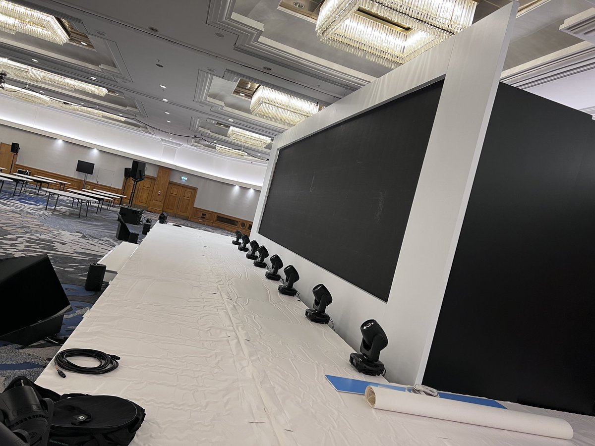 AmarjitMarva's tweet photo. It’s slowly taking shape, a team effort from one to the other. #P2AV #Purplesquareaudiovisual #PurplesquareAV #events https://t.co/fM2yATY3wg
