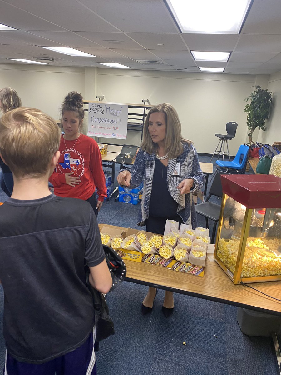 William Mitchell (@beardedpioneer) on Twitter photo Anyone else’s Deputy Superintendent jump in and help with concessions?? <a href="/EMSISD/">EMS ISD</a> <a href="/boswellhs/">Boswell High School</a> <a href="/bostheater/">Pers Bostheater</a> <a href="/LParkerEdD/">LParkerEdD</a> Anyone else’s Deputy Superintendent jump in and help with concessions?? <a href="/EMSISD/">EMS ISD</a> <a href="/boswellhs/">Boswell High School</a> <a href="/bostheater/">Pers Bostheater</a> <a href="/LParkerEdD/">LParkerEdD</a>
