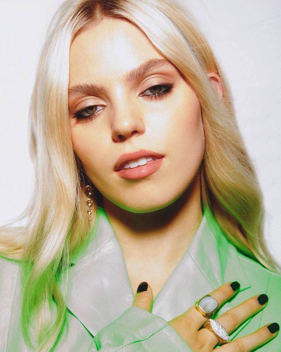 Лейтон мюррей. Рене рэпп реджина джордж. Рене рапп фотосессии. Рене клэпмайер. Рене рапп.