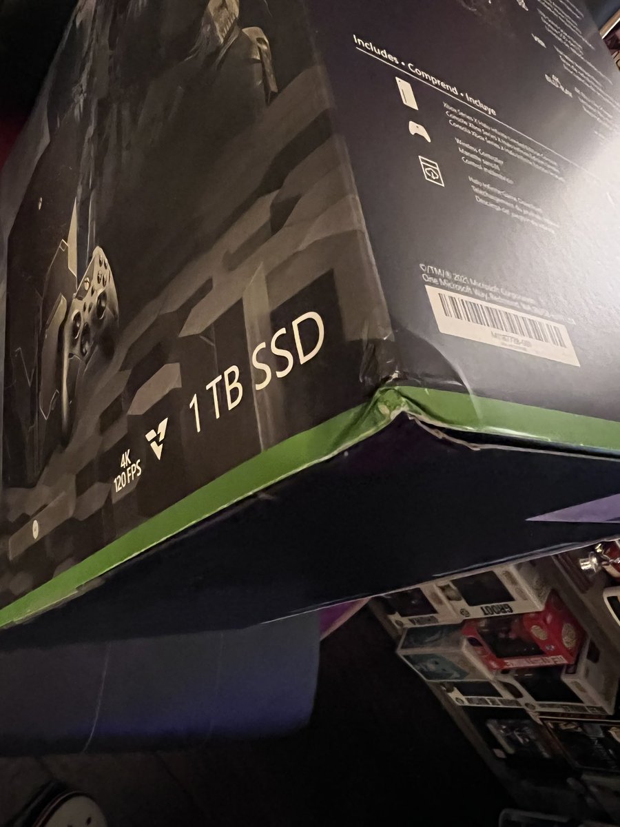 arian_ce's tweet photo. @Target where you guys just throwing the @XboxSupport Xbox’s around ? Wtf ? https://t.co/QV4SMMIdSD