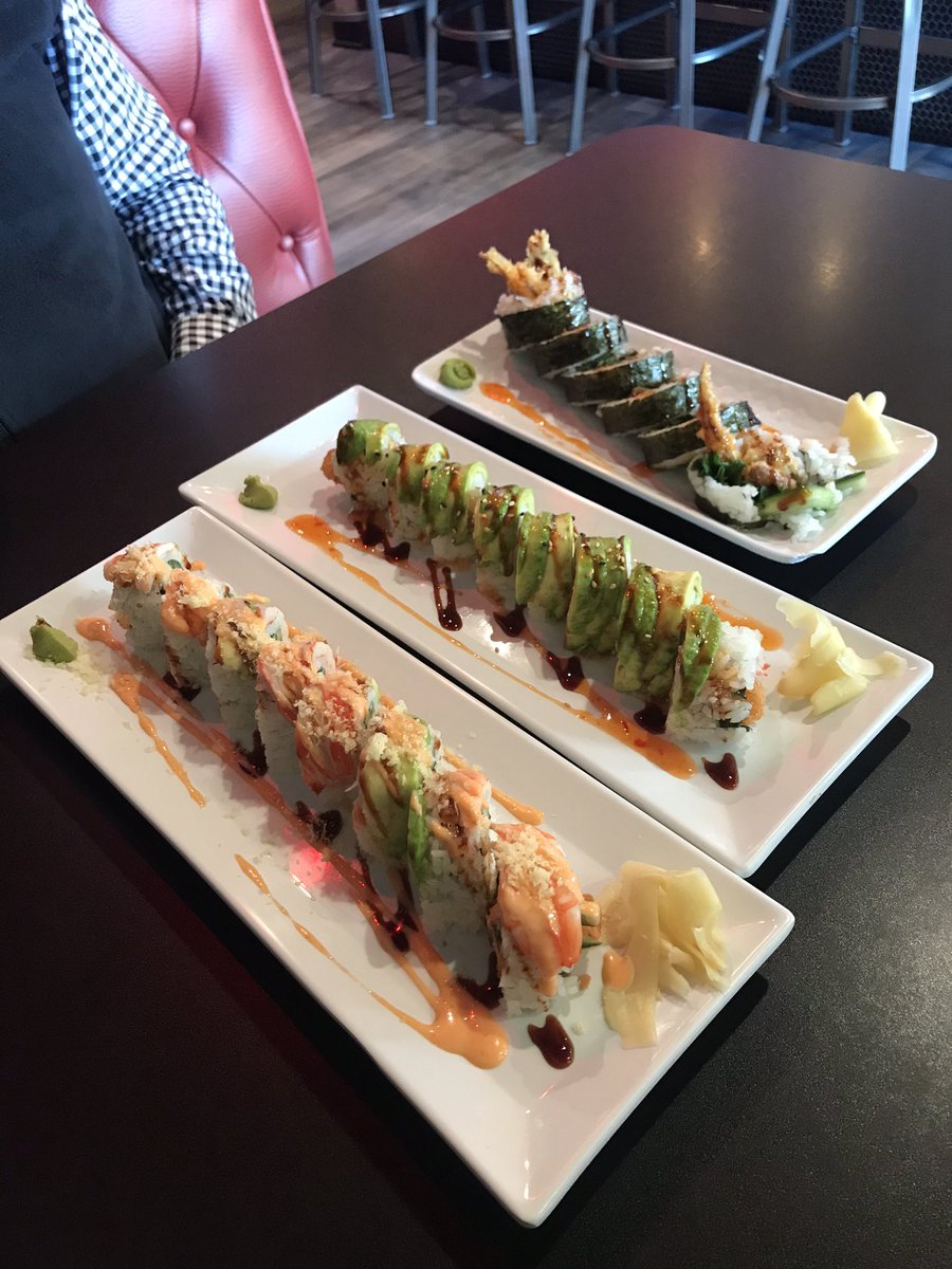 fropappy's tweet photo. Enjoyed a fantastic late lunch today. #RockNRollSushi #Sushi #SunsetStripRoll #GoodTimesRoll #SpiderRoll #TatakiTuna https://t.co/d457ikHBMK