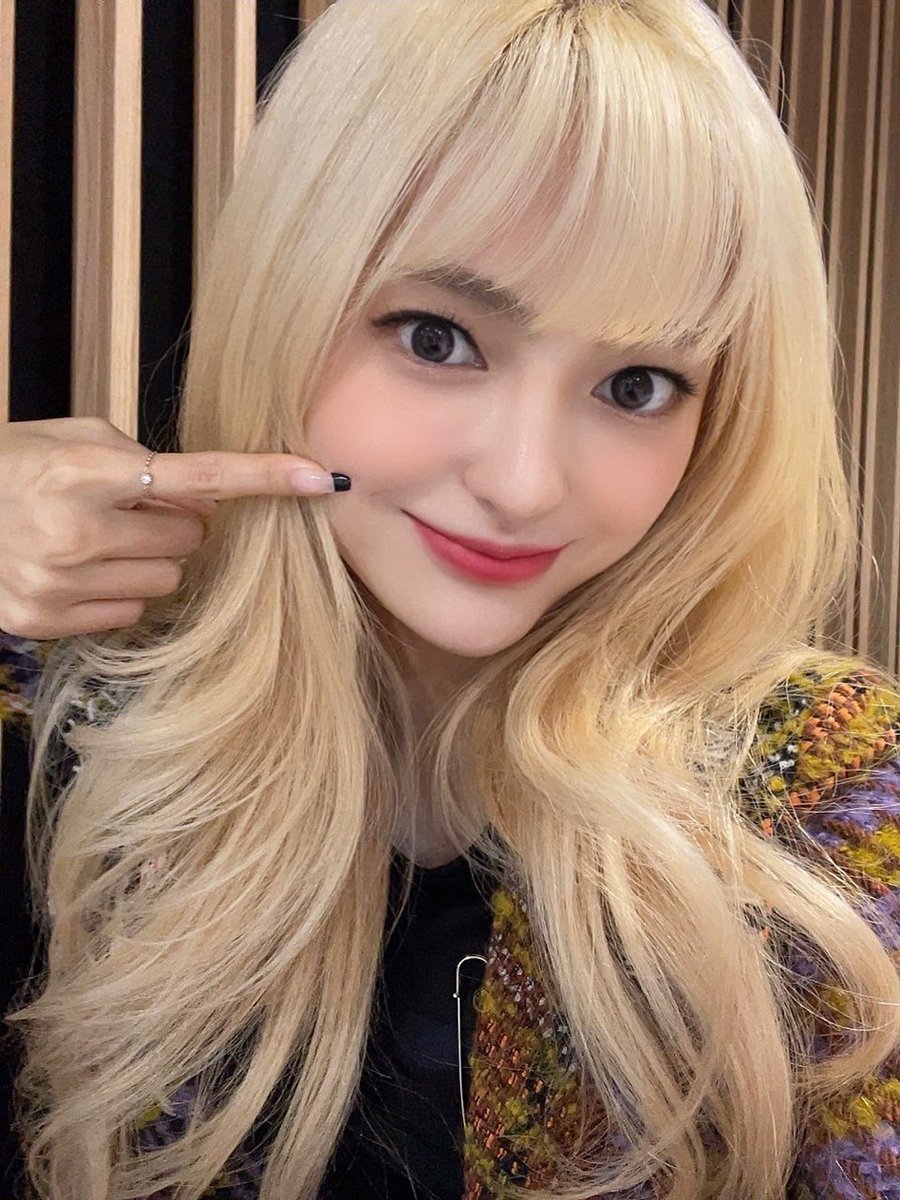 choyeonarchive's tweet photo. choyeon fancafe update “🌈레둥이들 초연이 왔어요💖” (211107)

#kimchoyeon #김초연 #choyeon #초연 #ateam #bugAboo #버가부 https://t.co/3uMumVlzMx
