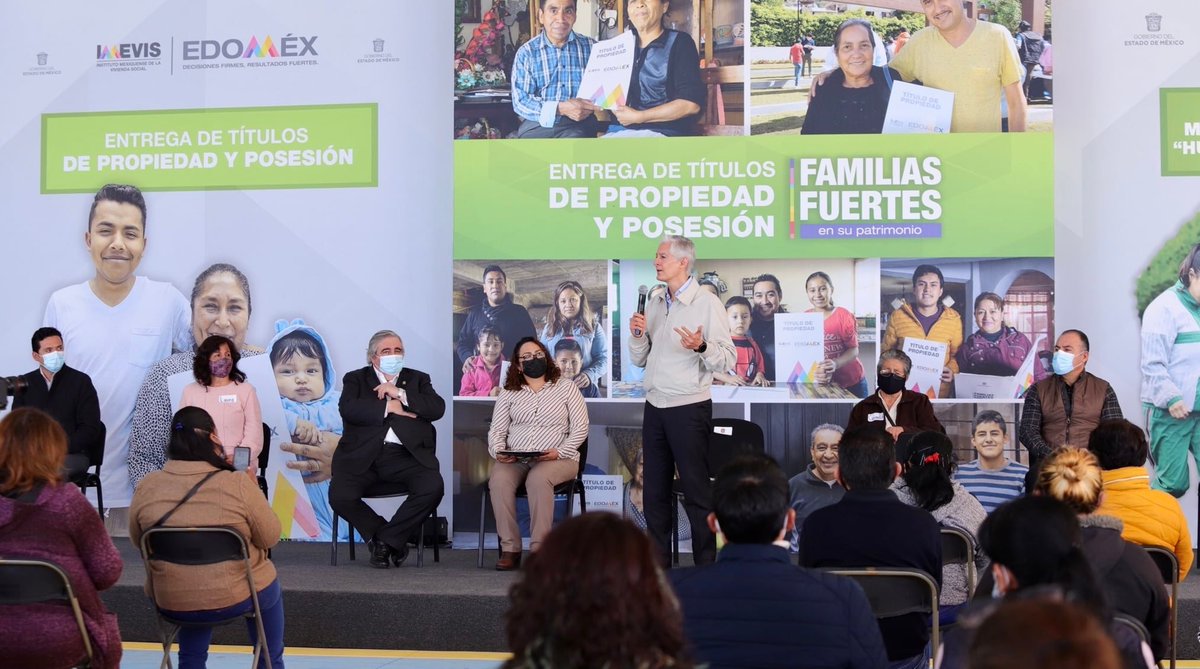 MagdoSodi's tweet photo. 🟢 Tranquilidad y certeza jurídica sobre la propiedad de las y los mexiquenses, es posible con el trabajo conjunto entre @Edomex y @PJEdomex. 

Muy gratificante esta mañana en #Chalco con el Gobernador @alfredodelmazo, en la Entrega de Títulos de Propiedad y Posesión

#Usucapión https://t.co/KHlKsx4zpj