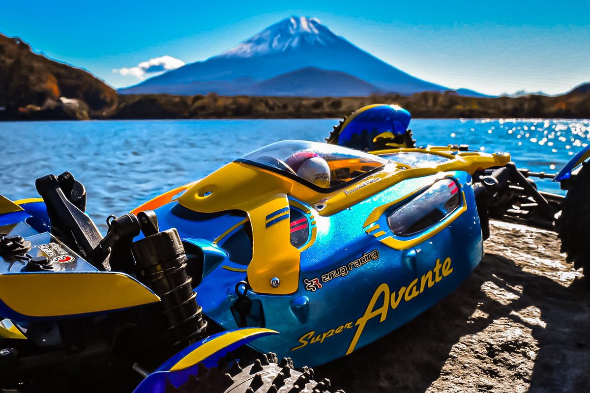 sekainoowarini2's tweet photo. SUPERAVANTE

綺麗な青に出会えた。
#tamiya #tamiyarc #tamiyajapan #SUPERAVANTE 
#nikon #photo #photograghy #japan #loves_japan
 #camera 
#カメラ好きな人と繫がりたい #ファインダー超しの私の世界 #私とニコンで見た世界 #キリトリセカイ #タミヤRC #富士山 #mtfuji https://t.co/ydh4D136x9