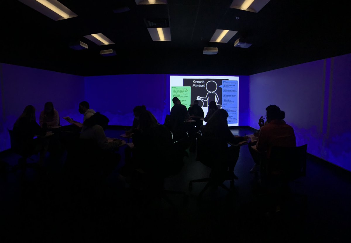 Tonight students from @lehighedu in SPED/TLT 409 visited our Immersive Learning Center to view classroom footage and unpack classroom management with <a href="/KellyHSpradlin/">Kelly Harkins Spradlin</a>. Thank you to <a href="/kfitzko/">Krista</a> for allowing us to peek into your classroom through 360 video!