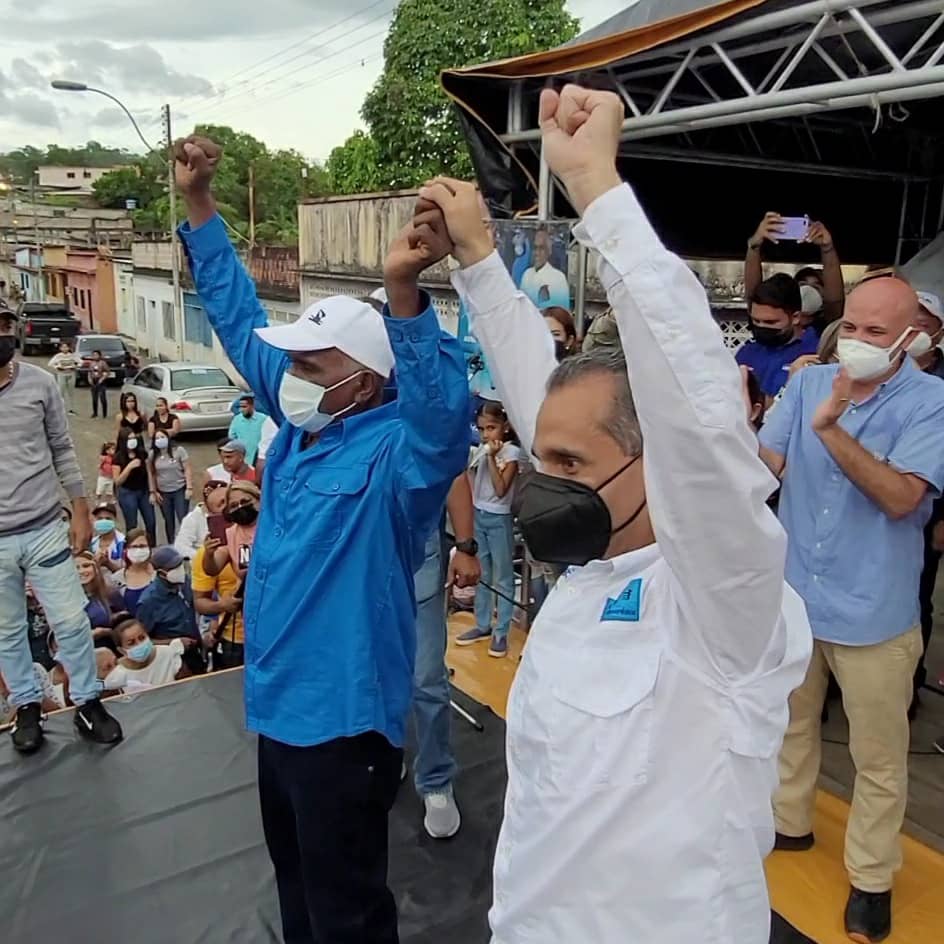 En el municipio Bolívar, salieron con entusiasmo y esperanzas a decirle sí al cambio. 
Los candidatos de la Unidad, llamaron a votar este 21N con confianza.
#yosivoto
#UnidosTuYYoPorMonagas 
#Pieroesgobernador