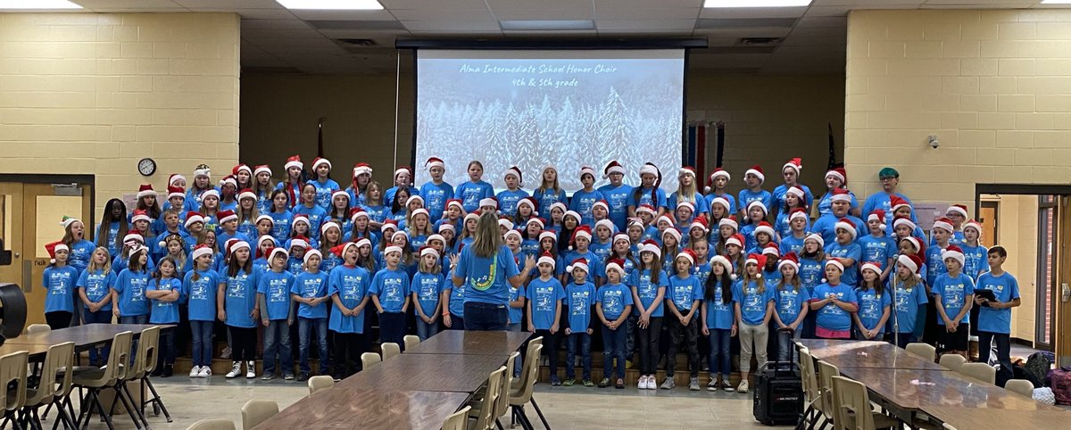 Alma_AISMusic's tweet photo. Ready to record for Arkansas State Capital &amp; Arkansas  Children’s Hospital!  @alma_ais     💚💛 https://t.co/r3Dp8IrC1Z