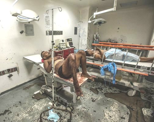 Chilefuturo2022's tweet photo. CLINICA BORIC, LA MEJOR CLINICA DEL ESTADO, CON OLOR A HUEVO PODRIDO. #NOTEGG https://t.co/VXa9WSJa6v