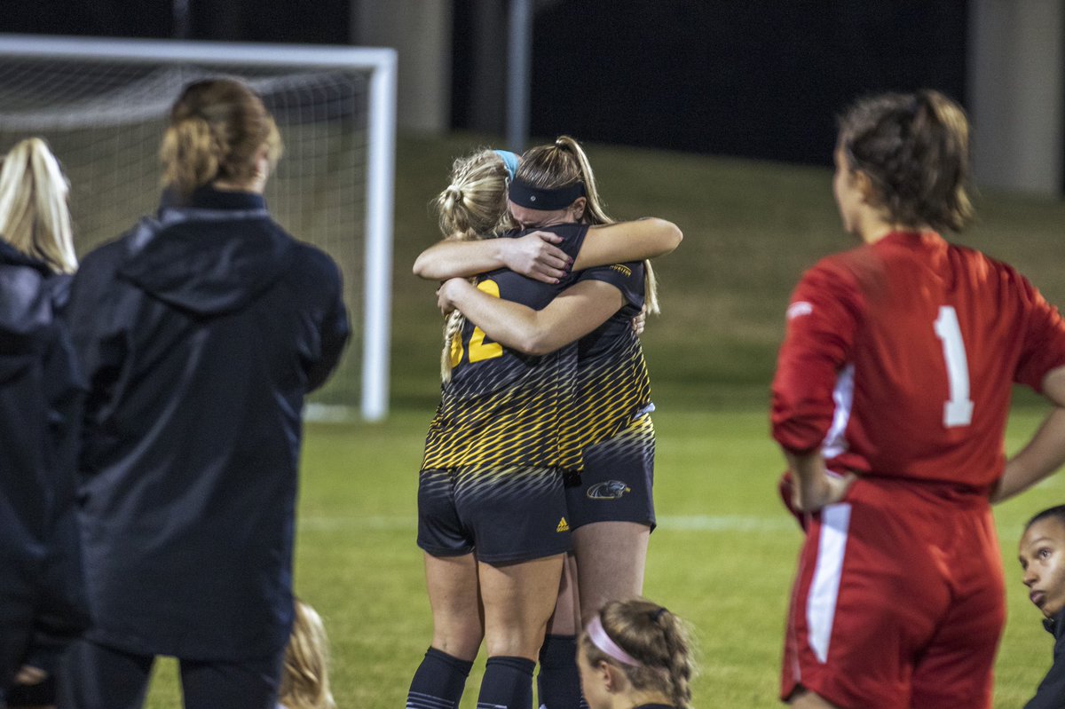 MKE_WSoccer's tweet photo. 𝐓𝐡𝐚𝐧𝐤 𝐲𝐨𝐮, 𝐟𝐚𝐧𝐬
𝐓𝐡𝐚𝐧𝐤 𝐲𝐨𝐮, 𝐟𝐚𝐦𝐢𝐥𝐢𝐞𝐬
𝐓𝐡𝐚𝐧𝐤 𝐲𝐨𝐮, 𝐬𝐞𝐧𝐢𝐨𝐫𝐬

We couldn’t have done it without you💛 https://t.co/9dBcB3p3FJ